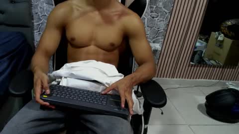 daniel_leconte online show from February 5, 2026, 8:19 am