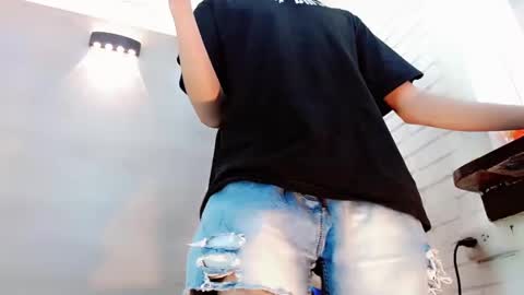 daniela_pink_ online show from October 6, 2025, 8:39 pm