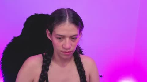 daniela_rivasthl online show from April 10, 2026, 6:07 am