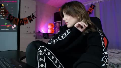 Snapshot of danielacooperx chatting on November 5, 2025, 5:02 pm Daniela Cooper online show from November 5, 2025, 5:02 pm