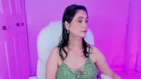 Snapshot of danielahot2 chatting on February 6, 2025, 7:45 am Daniela online show from February 6, 2025, 7:45 am