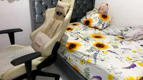 danielaw777 online show from October 10, 2025, 12:42 am