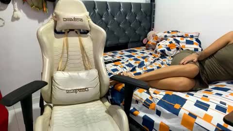 danielaw777 online show from November 6, 2025, 3:40 am