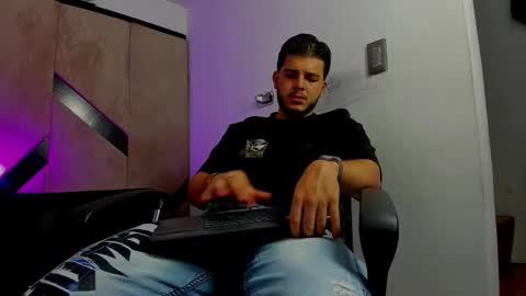 DANIEL online show from October 28, 2025, 10:34 pm