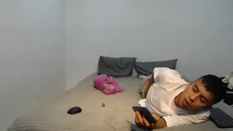 Snapshot of danielitopapii chatting on February 11, 2025, 3:08 am danielitopapii online show from February 11, 2025, 3:08 am