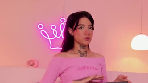 Snapshot of danielle_castillo chatting on February 28, 2026, 7:26 pm danielle_castillo online show from February 28, 2026, 7:26 pm