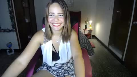Snapshot of danielle_rose_ chatting on March 6, 2025, 4:28 pm Angie online show from March 6, 2025, 4:28 pm