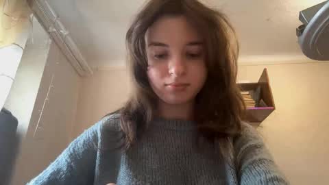 Mia online show from October 28, 2025, 7:01 am