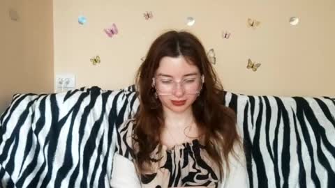 Snapshot of daniellevaulet chatting on April 26, 2026, 1:09 pm Mia online show from April 26, 2026, 1:09 pm