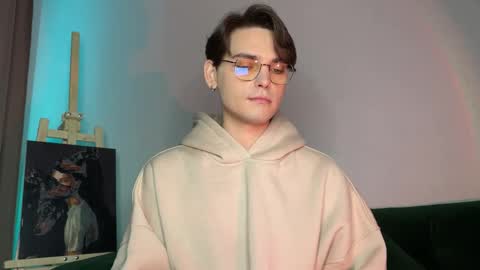 danieltuckerr online show from November 12, 2025, 10:20 pm