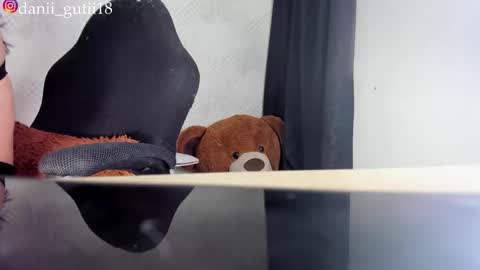 Rose online show from November 5, 2025, 7:30 am