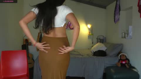 Snapshot of daniisla chatting on October 22, 2025, 9:36 pm danalle .. online show from October 22, 2025, 9:36 pm