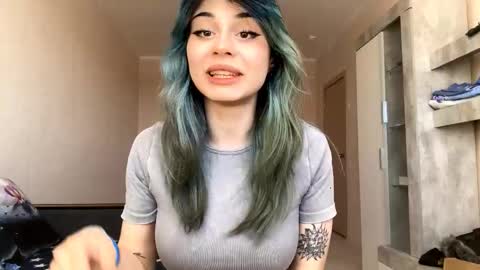 Snapshot of danikalazarini chatting on February 18, 2026, 8:21 am Melissa online show from February 18, 2026, 8:21 am