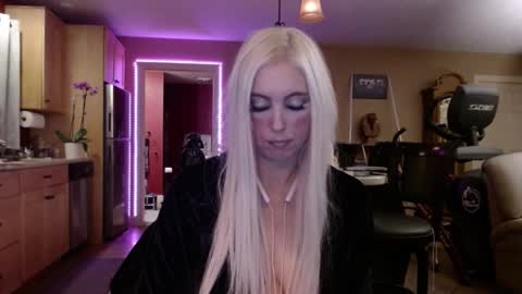Snapshot of danikawhite69 chatting on December 9, 2024, 7:39 am DanikaWhite69 online show from December 9, 2024, 7:39 am