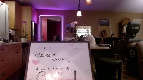 Snapshot of danikawhite69 chatting on December 20, 2024, 8:06 am DanikaWhite69 online show from December 20, 2024, 8:06 am