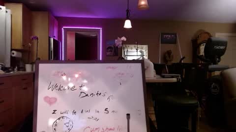 Snapshot of danikawhite69 chatting on December 22, 2024, 8:49 am DanikaWhite69 online show from December 22, 2024, 8:49 am