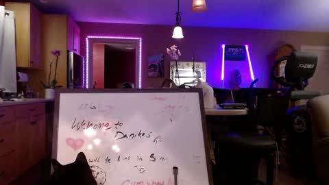 Snapshot of danikawhite69 chatting on December 27, 2024, 8:02 am DanikaWhite69 online show from December 27, 2024, 8:02 am