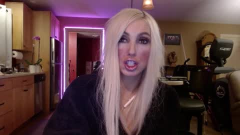 Snapshot of danikawhite69 chatting on December 29, 2024, 9:17 am DanikaWhite69 online show from December 29, 2024, 9:17 am