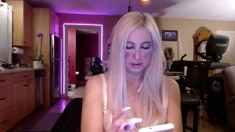 Snapshot of danikawhite69 chatting on December 30, 2024, 5:04 am DanikaWhite69 online show from December 30, 2024, 5:04 am