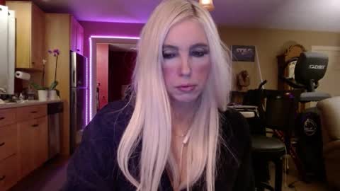 Snapshot of danikawhite69 chatting on January 2, 2025, 8:17 am DanikaWhite69 online show from January 2, 2025, 8:17 am