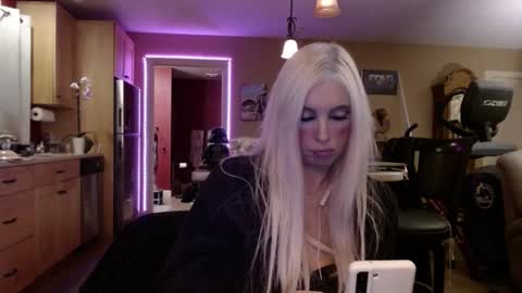 Snapshot of danikawhite69 chatting on January 27, 2025, 7:45 am DanikaWhite69 online show from January 27, 2025, 7:45 am
