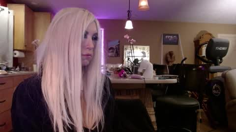Snapshot of danikawhite69 chatting on February 3, 2025, 7:40 am DanikaWhite69 online show from February 3, 2025, 7:40 am