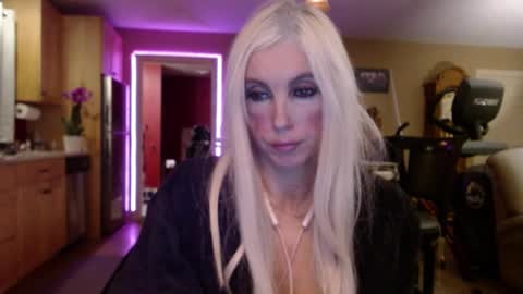 Snapshot of danikawhite69 chatting on February 13, 2025, 8:06 am DanikaWhite69 online show from February 13, 2025, 8:06 am