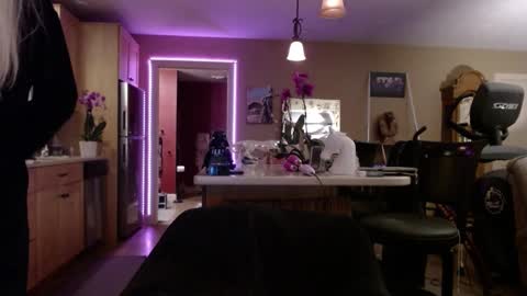 Snapshot of danikawhite69 chatting on February 17, 2025, 9:03 am DanikaWhite69 online show from February 17, 2025, 9:03 am