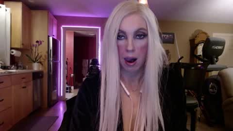 Snapshot of danikawhite69 chatting on March 5, 2025, 7:49 am DanikaWhite69 online show from March 5, 2025, 7:49 am