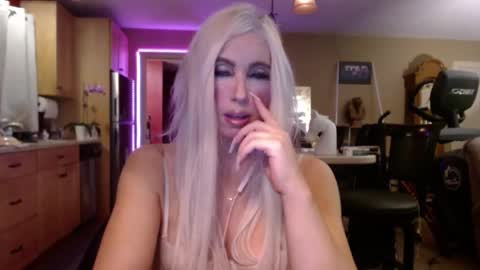 Snapshot of danikawhite69 chatting on September 17, 2025, 6:04 am DanikaWhite69 online show from September 17, 2025, 6:04 am