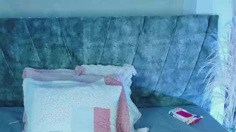 daninianderson online show from May 4, 2026, 1:23 am