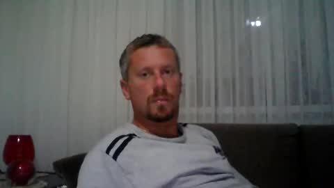 Snapshot of danisami12345 chatting on October 5, 2025, 9:34 pm daniel online show from October 5, 2025, 9:34 pm