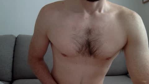 Snapshot of danishguysdicks chatting on October 28, 2025, 7:34 am Buzzy online show from October 28, 2025, 7:34 am