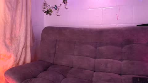 Snapshot of danita_veelz chatting on December 9, 2024, 5:41 pm danita_veelz online show from December 9, 2024, 5:41 pm