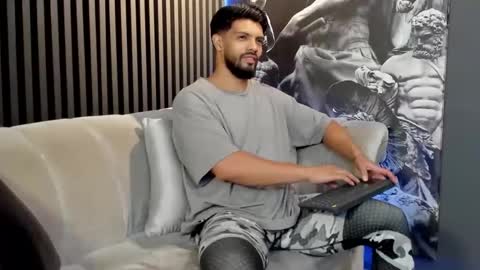 Snapshot of dann_saenz chatting on January 3, 2025, 9:26 pm Dann saenz online show from January 3, 2025, 9:26 pm