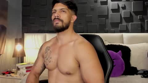 Snapshot of dann_saenz chatting on February 8, 2025, 1:32 am Dann saenz online show from February 8, 2025, 1:32 am