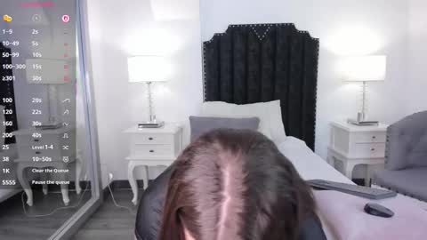 Danna online show from September 30, 2025, 11:15 am