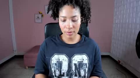 Snapshot of danna_berry chatting on January 17, 2025, 2:50 pm DannaBerry online show from January 17, 2025, 2:50 pm