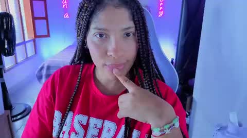 Snapshot of danna_berry chatting on August 4, 2026, 6:10 pm DannaBerry online show from August 4, 2026, 6:10 pm