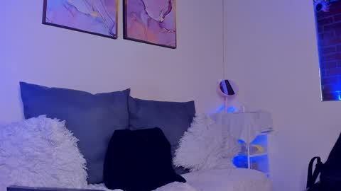 Danna Lovs online show from January 21, 2025, 4:16 pm