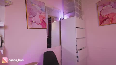 Danna Lovs online show from September 23, 2025, 5:16 pm