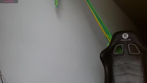 Snapshot of danna_peterson chatting on October 22, 2025, 8:52 pm Danna online show from October 22, 2025, 8:52 pm