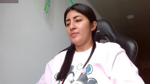 Snapshot of danna_peterson chatting on October 29, 2025, 5:36 pm Danna online show from October 29, 2025, 5:36 pm