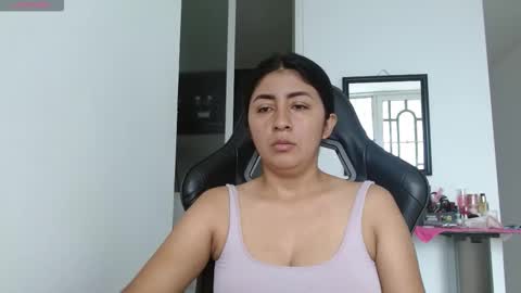 Danna online show from November 17, 2025, 3:07 pm