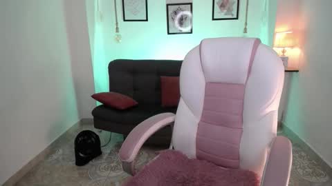 Danna online show from October 23, 2025, 9:57 pm