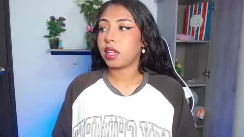 Danna online show from November 27, 2025, 11:01 am