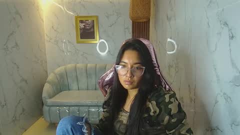 Snapshot of danna_sweet_s chatting on October 15, 2025, 8:20 pm danna_sweet_s online show from October 15, 2025, 8:20 pm
