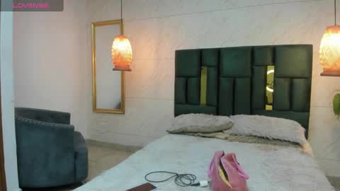 Danna  online show from October 14, 2025, 11:22 am