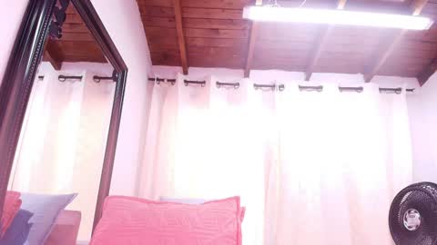 Danna Berlin  online show from January 23, 2025, 7:18 pm