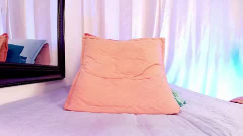 Danna Berlin  online show from February 18, 2025, 10:25 pm